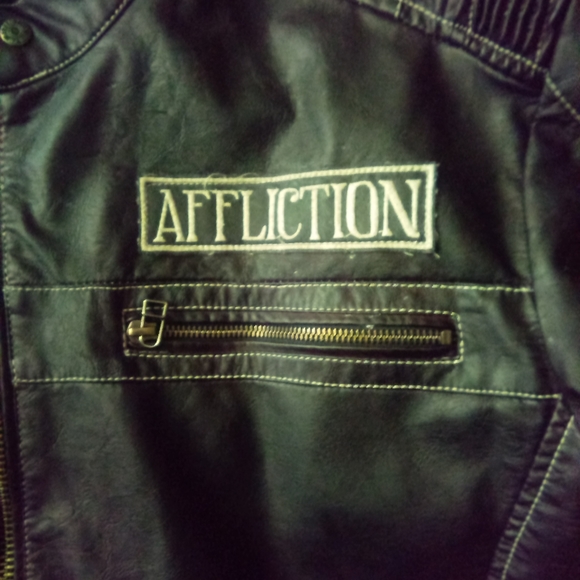 Leather - Picture 3 of 3